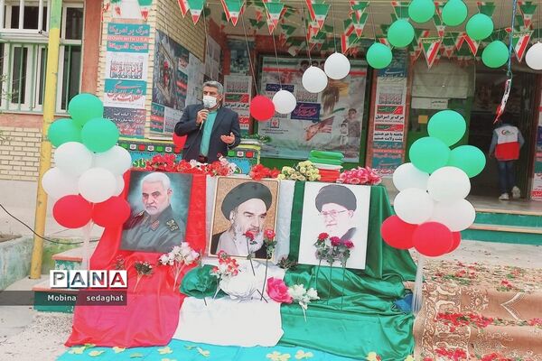 جشن دهه فجر در مدرسه شهید با هنر شهرستان عسلویه