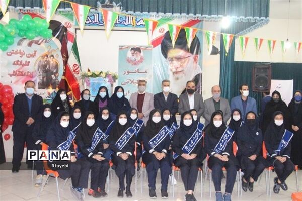 برگزاری مانور تشکیلاتی یاوران انقلاب اداره آموزش و پرورش ناحیه 2 در هنرستان دخترانه والفجر