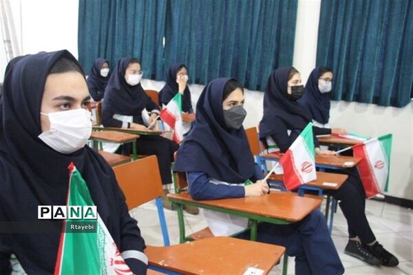 برگزاری مانور تشکیلاتی یاوران انقلاب اداره آموزش و پرورش ناحیه 2 در هنرستان دخترانه والفجر