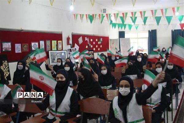 برگزاری مانور تشکیلاتی یاوران انقلاب اداره آموزش و پرورش ناحیه 2 در هنرستان دخترانه والفجر