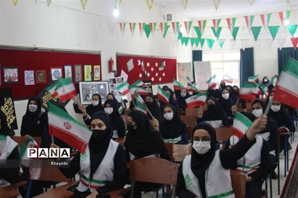 برگزاری مانور تشکیلاتی یاوران انقلاب اداره آموزش و پرورش ناحیه 2 در هنرستان دخترانه والفجر