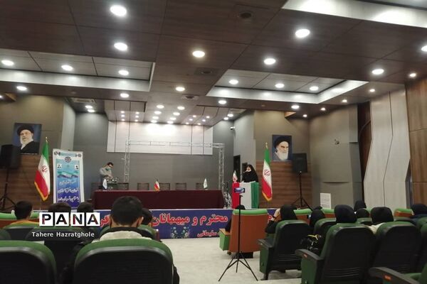 نشست روسای شورای دانش‌آموزی مدارس