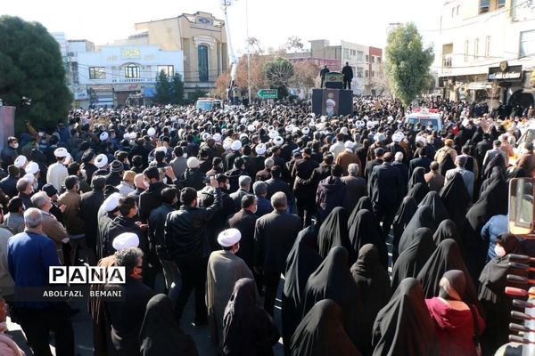 تشییع پیکر آیت الله صافی گلپایگانی در قم-1