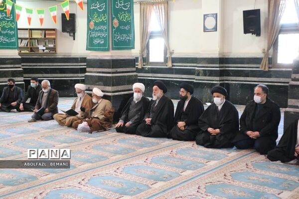 تشییع پیکر آیت الله صافی گلپایگانی در قم-1
