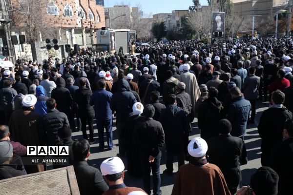 تشییع پیکر آیت الله صافی گلپایگانی در قم-2