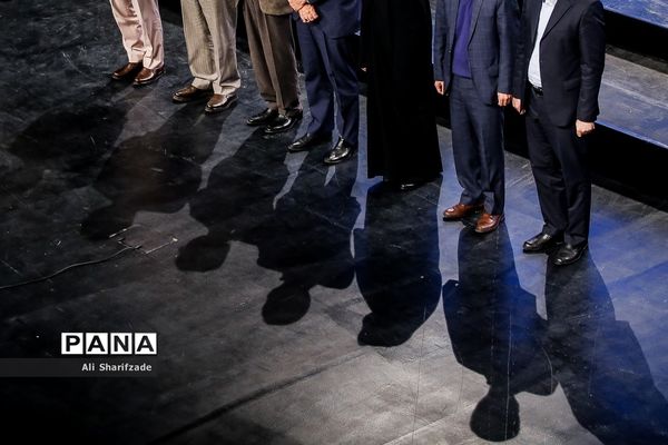 مراسم تجلیل از مدال‌آوران المپیادهای علمی و دانش‌آموزان برگزیده کنگره سراسری قرآن کریم و جشنواره جوان خوارزمی