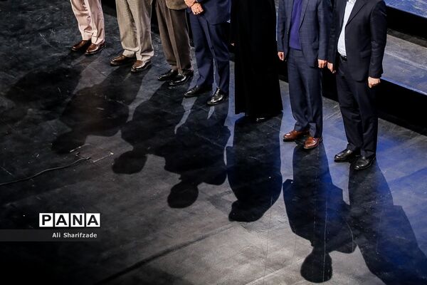 مراسم تجلیل از مدال‌آوران المپیادهای علمی و دانش‌آموزان برگزیده کنگره سراسری قرآن کریم و جشنواره جوان خوارزمی