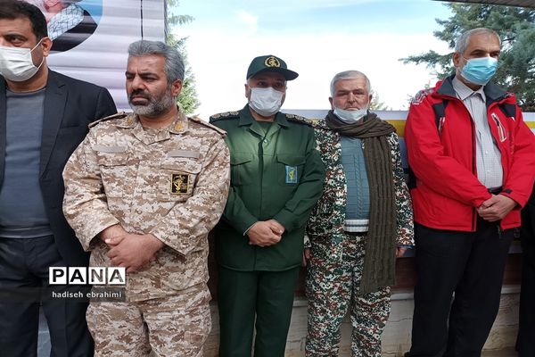 غبارروبی و عطر افشانی گلزار شهدا در گلوگاه