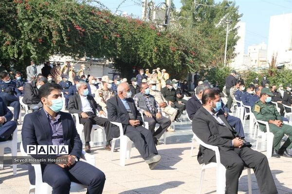 مراسم مهمانی لاله‌ها در گلزار شهدای بوشهر