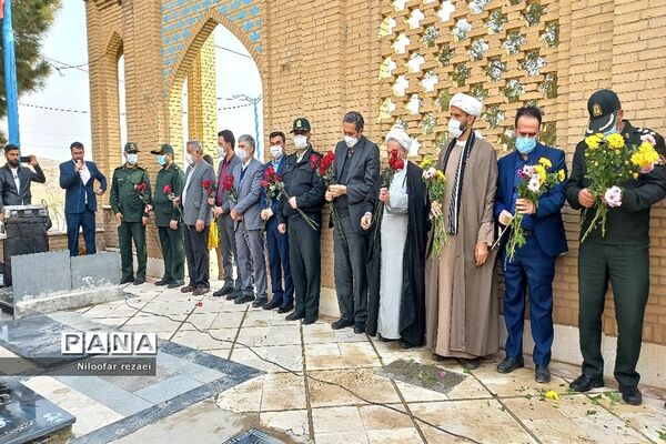 گلباران مزار شهدای پاکدشت