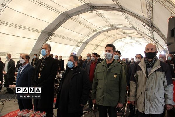 شانزدهمین آیین ملی عطرافشانی و گلباران مزارشهدای ادیان توحیدی در اسلامشهر