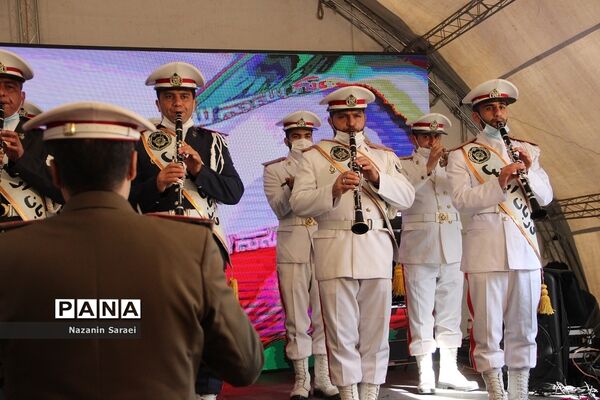 شانزدهمین آیین ملی عطرافشانی و گلباران مزارشهدای ادیان توحیدی در اسلامشهر