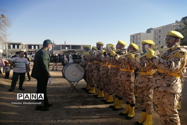 عطرافشانی و غبارویی قبور مطهر شهدا در شیراز