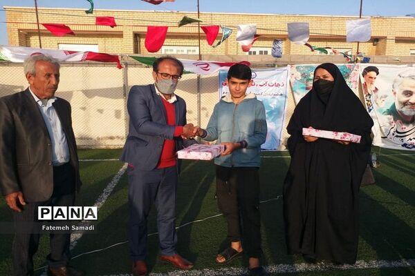 جشنواره بازی‌های بومی ومحلی در روستای لمبدان شهرستان دیر