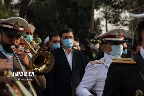 گلباران مزار شهدا در بهشت زهرای تهران