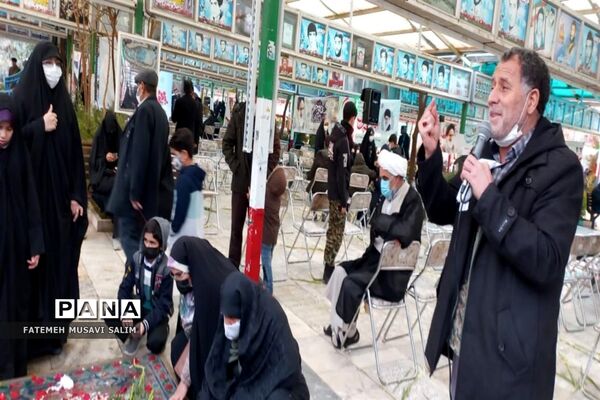 غبارروبی مزار شهدای قم به مناسبت دهه فجر-1