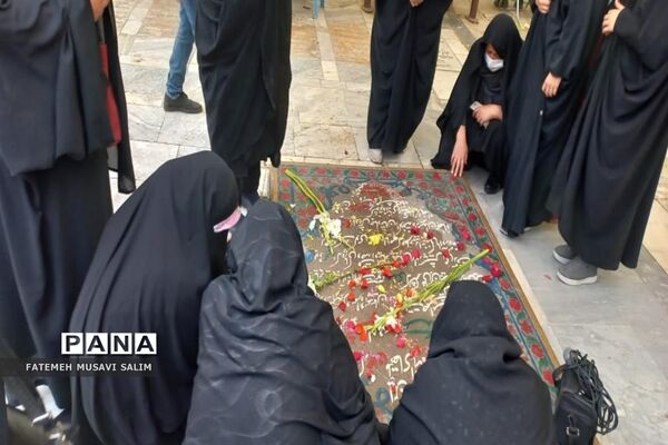 غبارروبی مزار شهدای قم به مناسبت دهه فجر-1