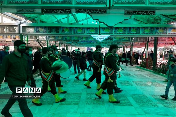 غبارروبی مزار شهدای قم به مناسبت دهه فجر-1