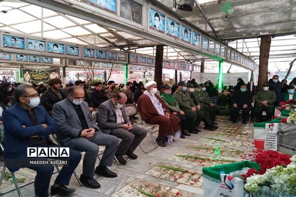 آیین مهمانی لاله ها در قم به مناسبت دهه فجر-2