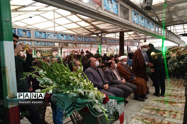 آیین مهمانی لاله ها در قم به مناسبت دهه فجر-2