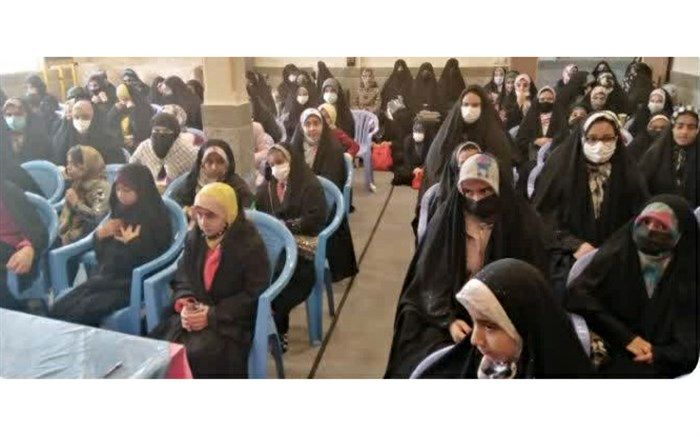 گردهمایی دختران دهه هشتادی بخش مرکزی قم به‌مناسبت دهه فجر