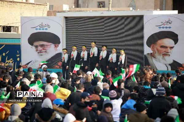 همایش دوچرخه‌سواری نوجوانان گرامیداشت دهه فجر در قم