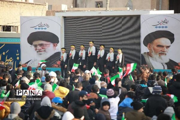 همایش دوچرخه‌سواری نوجوانان گرامیداشت دهه فجر در قم