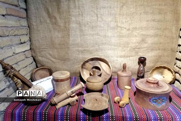 برگزاری نمایشگاه کارآفرینان و مشاغل خانگی در نی ریز