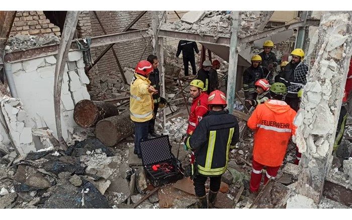 ۳ کشته و ۱۰ مصدوم در انفجار ساختمان ۲ طبقه در تبریز