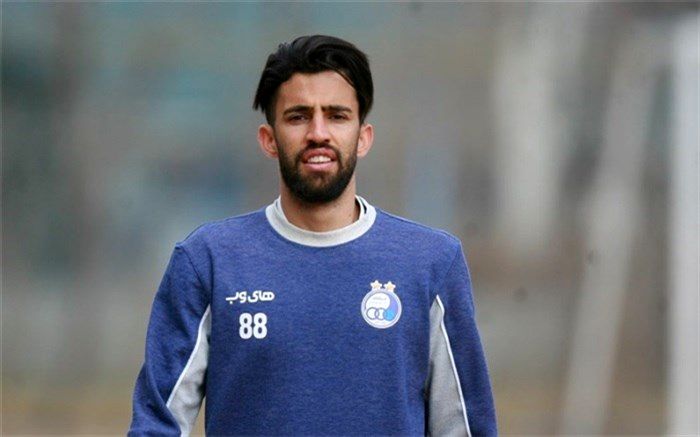 هافبک جدا شده استقلال برای بازگشت چراغ سبز داد