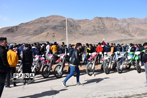 همایش اتومبیل‌سواری و موتورسواری به میزبانی شهر محلات