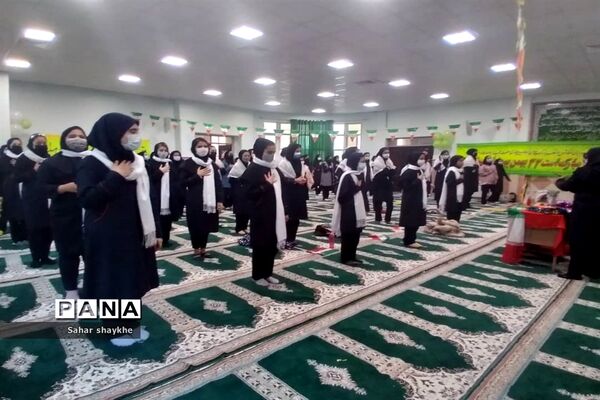 گرامیداشت دهه مبارک فجر در مدارس ملارد