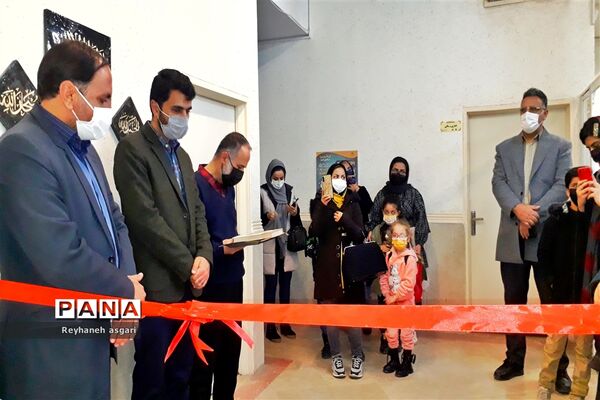 افتتاح نمایشگاه هنری «طلیعه فجر» در شهرستان قرچک