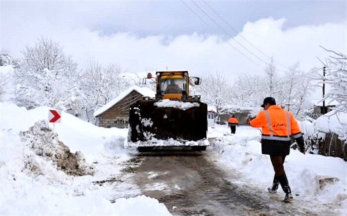راه ۲۵ روستای خلخال بر اثر کولاک برف مسدود شد