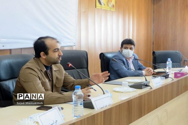 جلسه  مجمع نخبگان نوجوان و دانش‌آموزی  استان بوشهر
