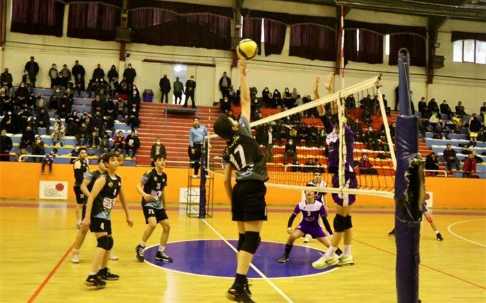 سکوهای قهرمانی جام پرچم در قرق والیبالیست‌های مقاومت تبریز