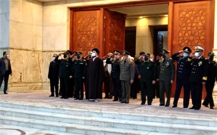 فرماندهان نیروهای مسلح با آرمان‌های امام راحل تجدید میثاق کردند
