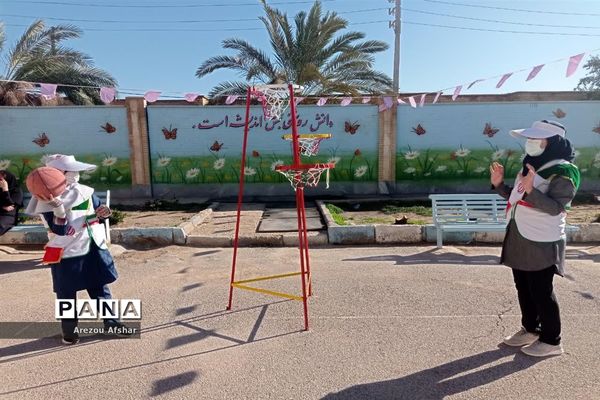 افتتاحیه مدرسه پویا در مدرسه ابتدایی دخترانه سمیه در شهر بندرامام خمینی(ره)