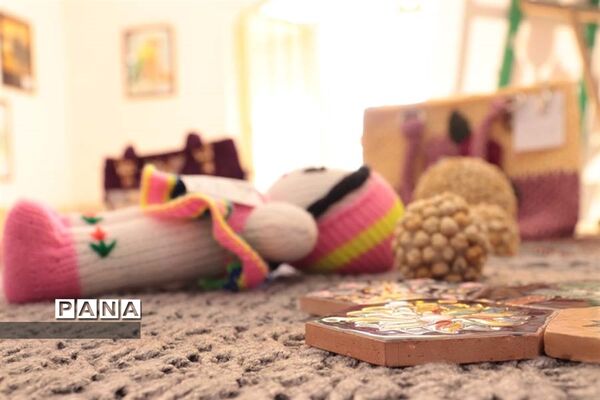 افتتاح نمایشگاه هنرهای دستی و تجسمی در آباده