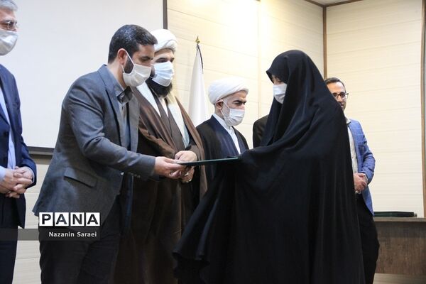 مراسم تجلیل از پیشکسوتان و قهرمانان قرآنی شهرستان اسلامشهر