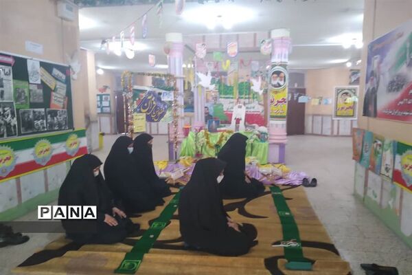 مراسم عطر افشانی و غبار روبی مزار شهدا در اهواز
