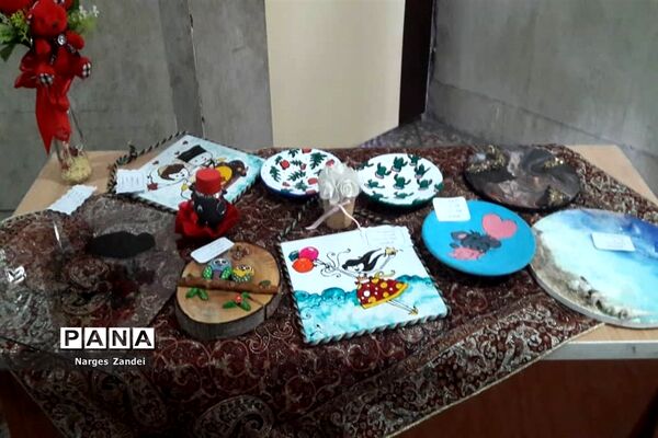 نمایشگاه دست سازه‌های دانش‌آموزی مدارس ملارد