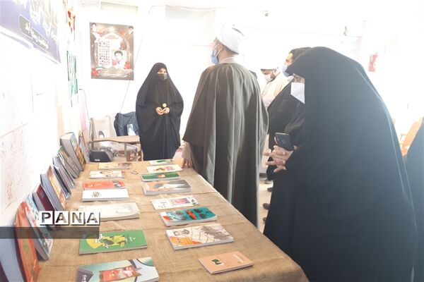 افتتاح نمایشگاه مدرسه  انقلاب ابرکوه