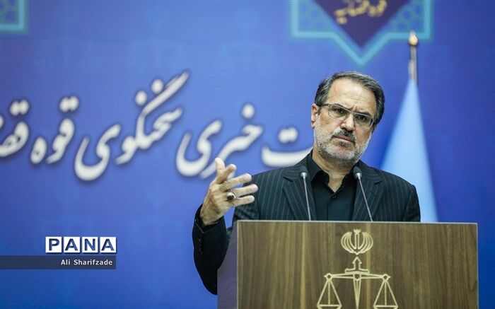 شکایت خانواده‌های بیماران پروانه‌ای از ۳۰ نفر در آمریکا