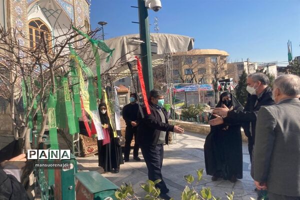 یاوران انقلاب منطقه یک در میهمانی لاله‌ها