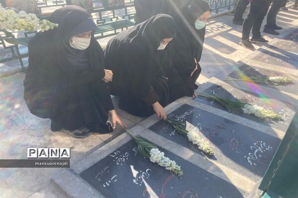 یاوران انقلاب منطقه یک در میهمانی لاله‌ها