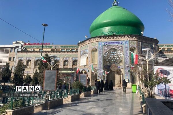 یاوران انقلاب منطقه یک در میهمانی لاله‌ها