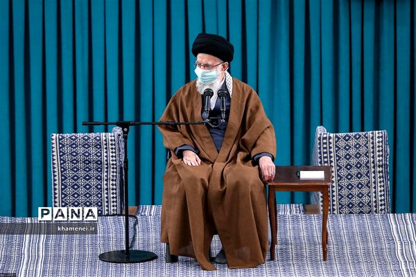 دیدار فرماندهان و کارکنان نیروی هوایی و پدافند هوایی ارتش با رهبر انقلاب