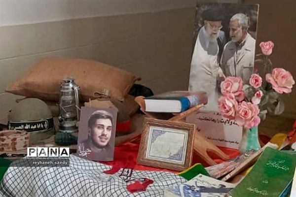 برپایی نمایشگاه انقلاب درمدارس دماوند