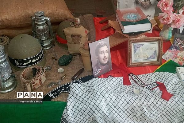 برپایی نمایشگاه انقلاب درمدارس دماوند